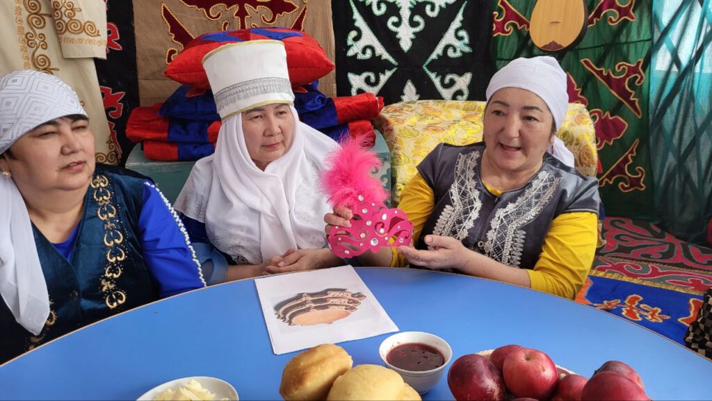 «Кыз өссе -елдің көркі»  әжелермен кездесу